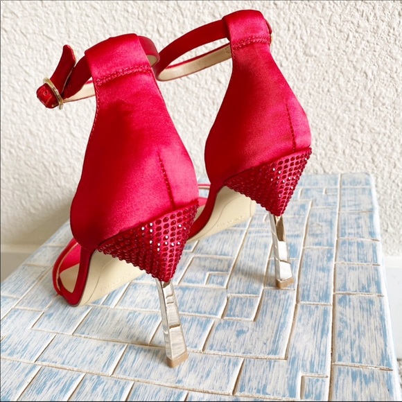 NWT Satin Crimson Studded/Mirrored GoldStiletto - Picture 3 of 16